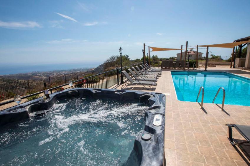 Villa mit Blick auf die Berge und Whirlpool - foto 70