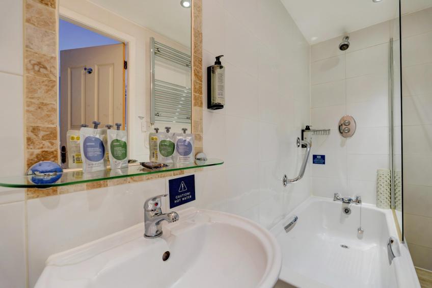 Standard Quad Room - foto 17