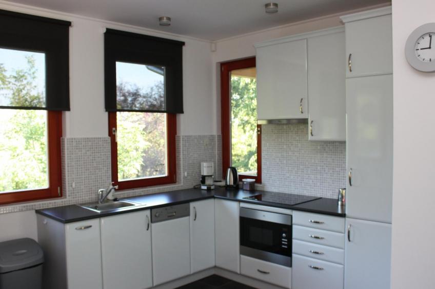 Haus mit großem Garten, Terrasse und Balkon - foto 3