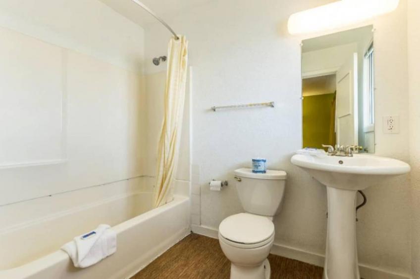 2 Full Beds  Mobility Accessible Tub Nsmk - foto 10