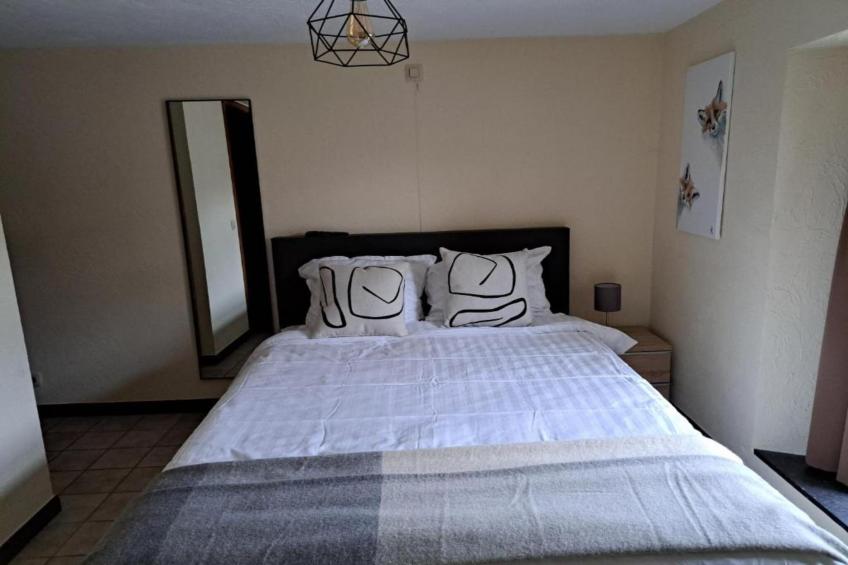 Au Coeur d'Alle - Double Room with Large Double Bed - foto 16