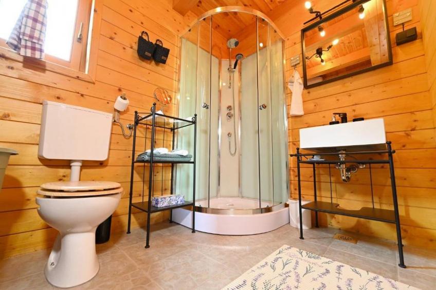 Lavanda Land - Villa Tanya Mrežnica - Three Bedroom Holiday Home with Hot Tub - foto 18