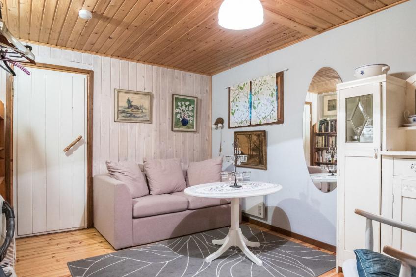 Puutarhurin mökki - foto 18