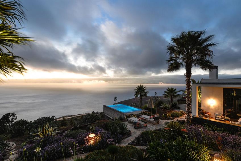 Villa Infinite Place