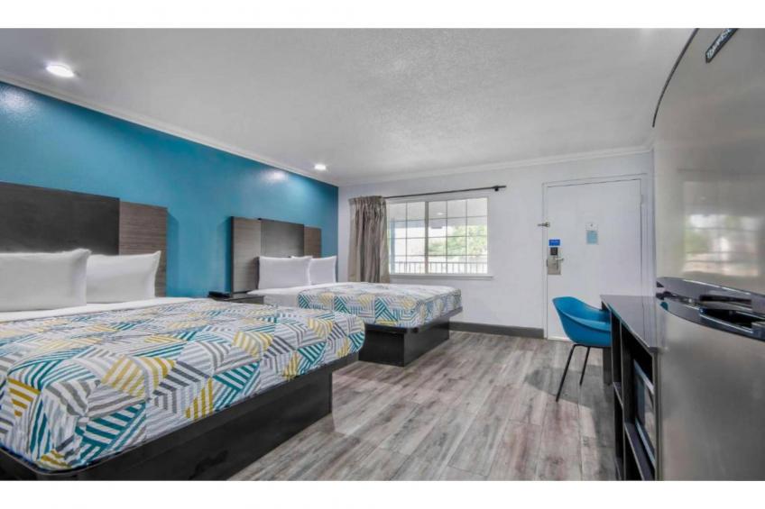 2 Queen Beds  Non-Smoking Micfridge - foto 31