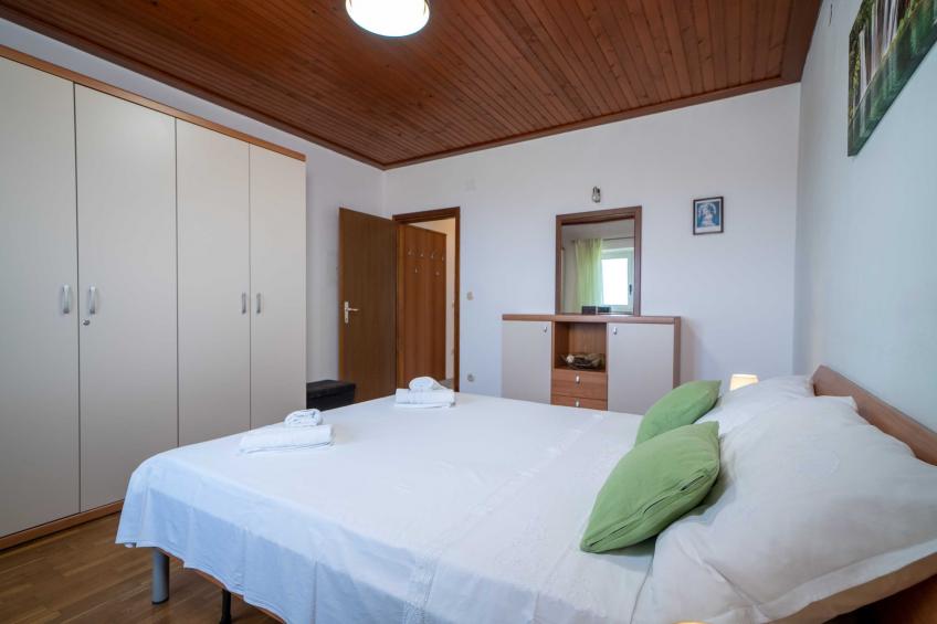 Holiday Home Ivana - Three Bedroom holiday Home with Jacuzzi, Terrace and Sea view - foto 2