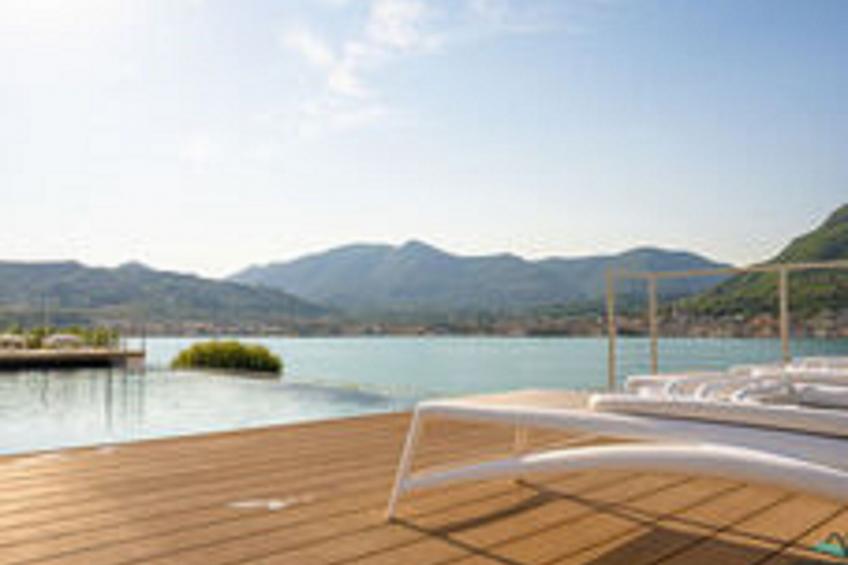 Apartments Resort Porticciolo Boutique San Felice del Benaco - Panoramic Suite bilo