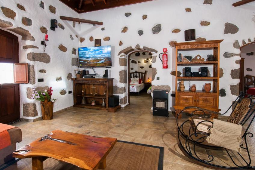 Exklusives Landhaus mit Garten und überdachter Terrasse sowie schöner Aussicht - foto 4