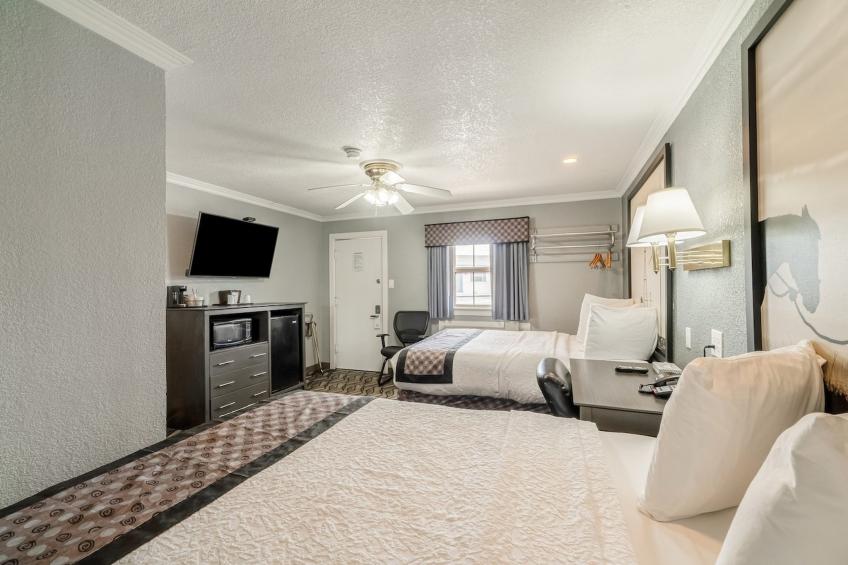 2 Queen Beds with Kitchenette Non-Smoking - foto 14