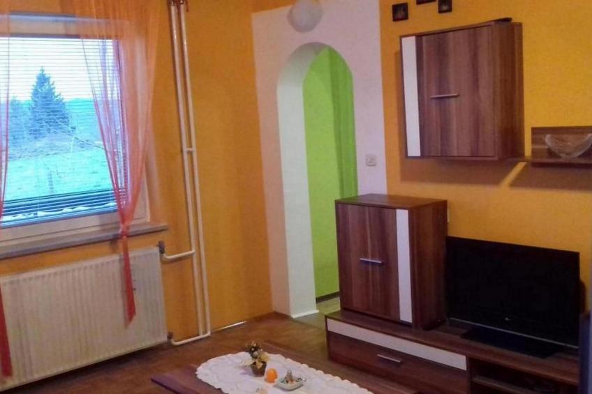 Comfortable Zreče Apartment with Playground and Private Parking, Ideal for Families - One Bedroom Apartment - foto 8