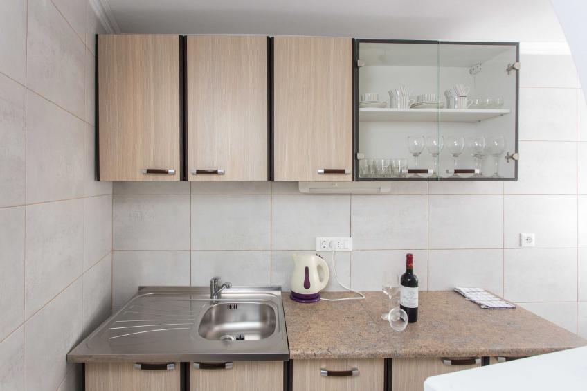 Apartments Djurkovic - Two-Bedroom Apartment with Shared Terrace and Sea View - foto 5