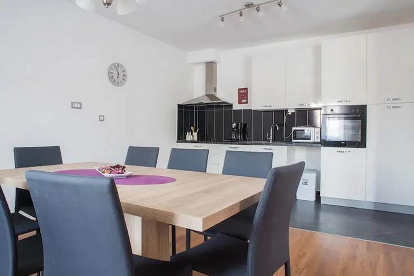 Holiday Home J&D No.2-Nine Bedroom House with Pool - foto 6