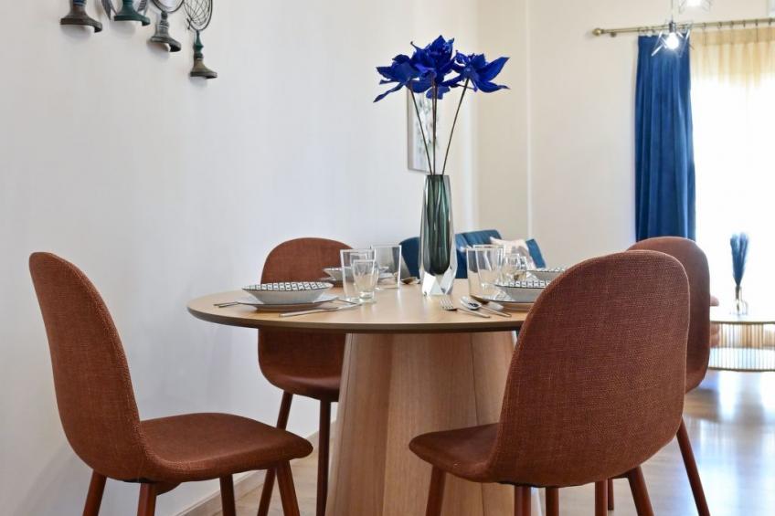 Royal Blue Central House "by Checkin"