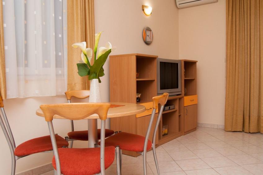 Modern eingerichtete Ferienwohnung orange - foto 3