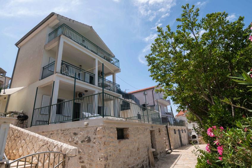 Holiday home with terrace and pool of 40m2 - BF-PY2YZ - foto 2