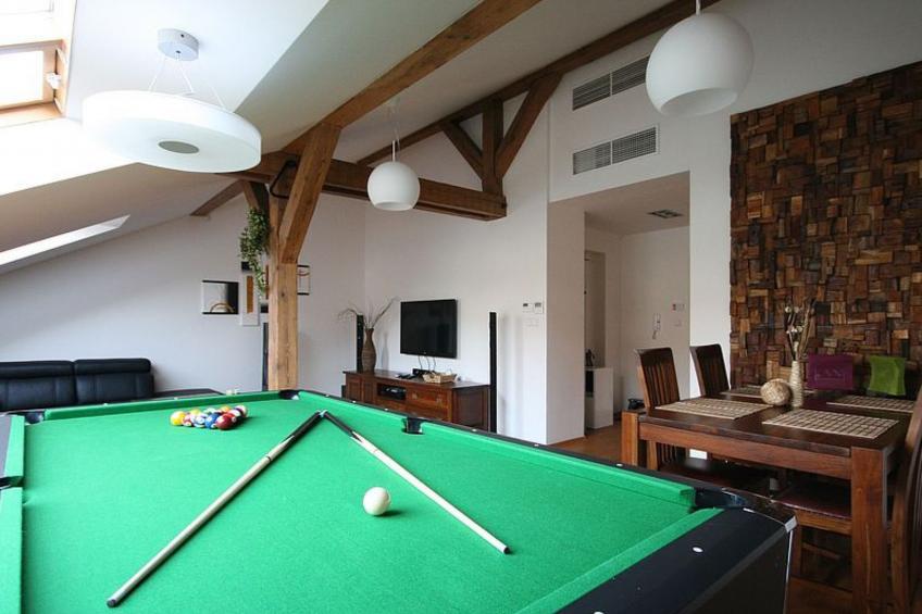 Luxuriöse Altbau-Dachgeschosswohnung in Prag - foto 8