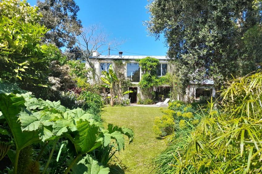 Kleine Wohnung in großem Familienhaus