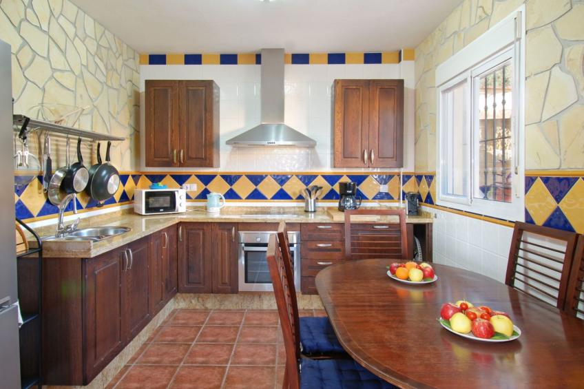 Ganzes Haus in Comares mit abschließbarem Parkplatz - foto 18