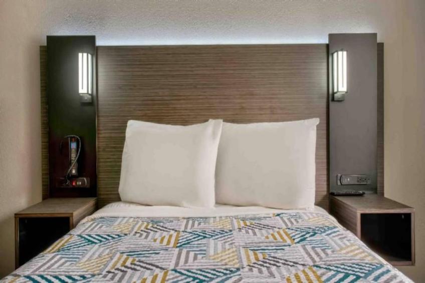 1 Queen Bed - foto 33