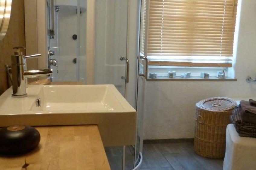 Chalet-Hausteil mit Garten im Dorfkern - foto 28