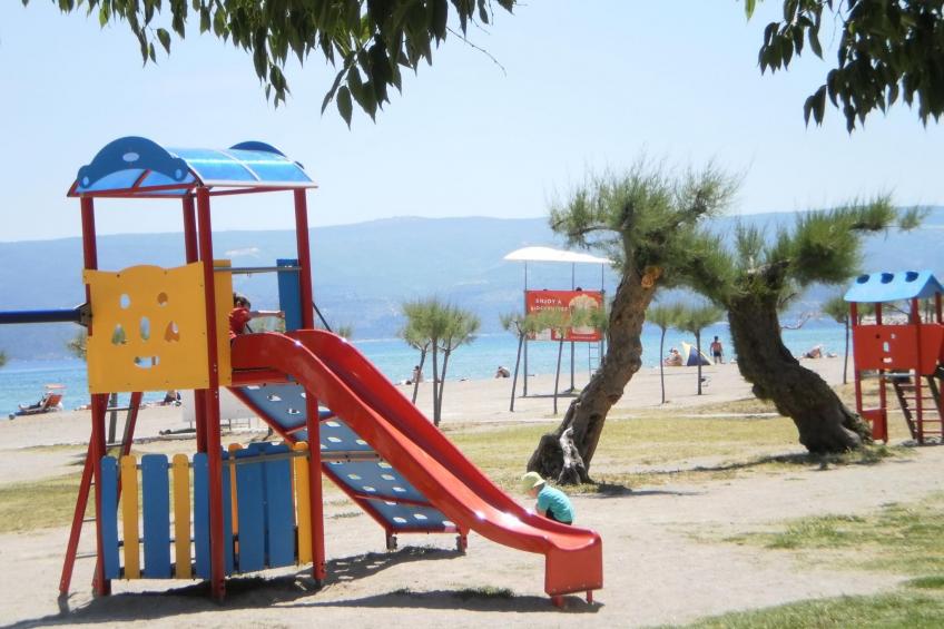 Moderne Ferienwohnung in Omiš mit Terrasse und Garten - foto 32