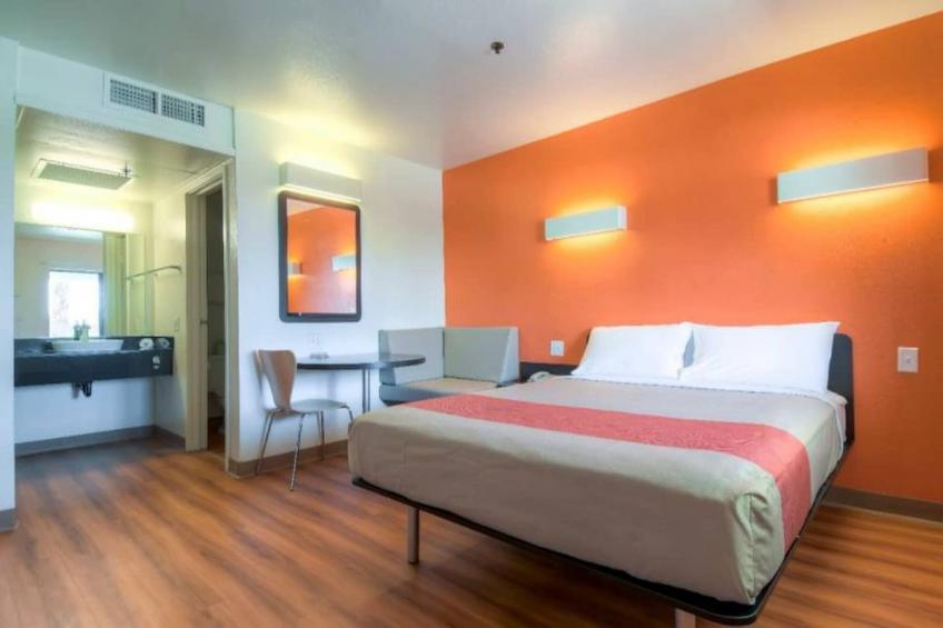 1 Queen Bed - foto 16