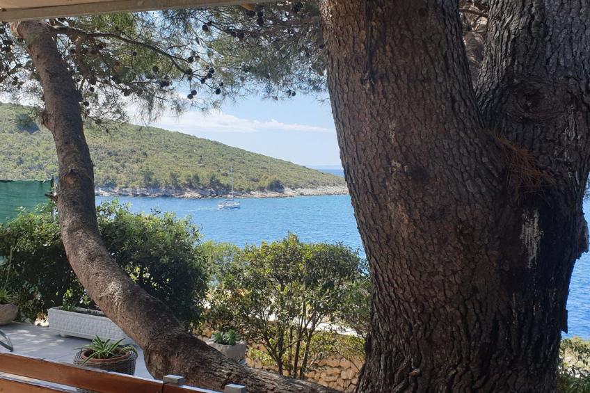 in Maslinica mit Großer Terrasse - foto 27