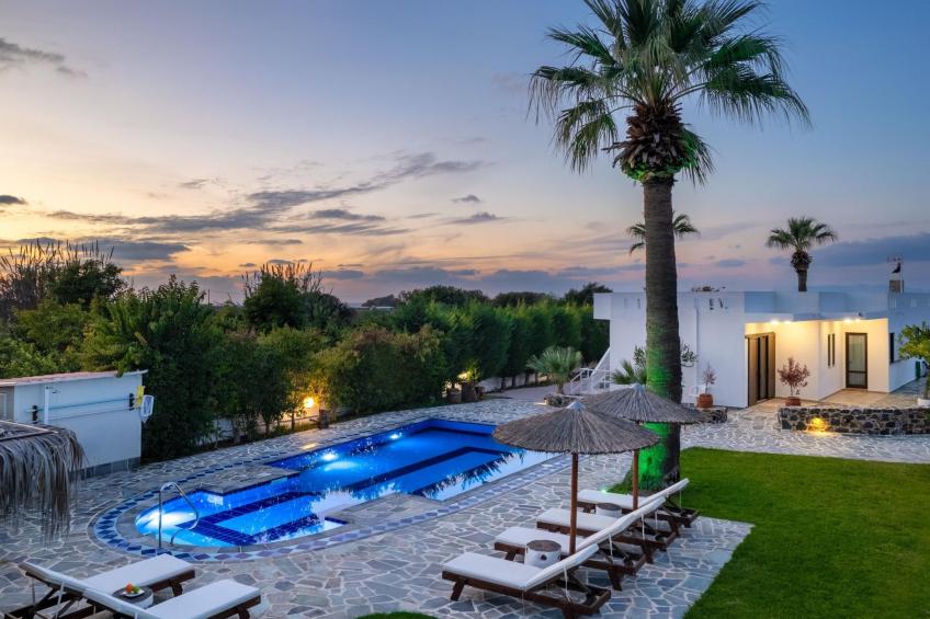 Villa "Villa Palmeras" mit eigenem Garten und Grill - foto 2