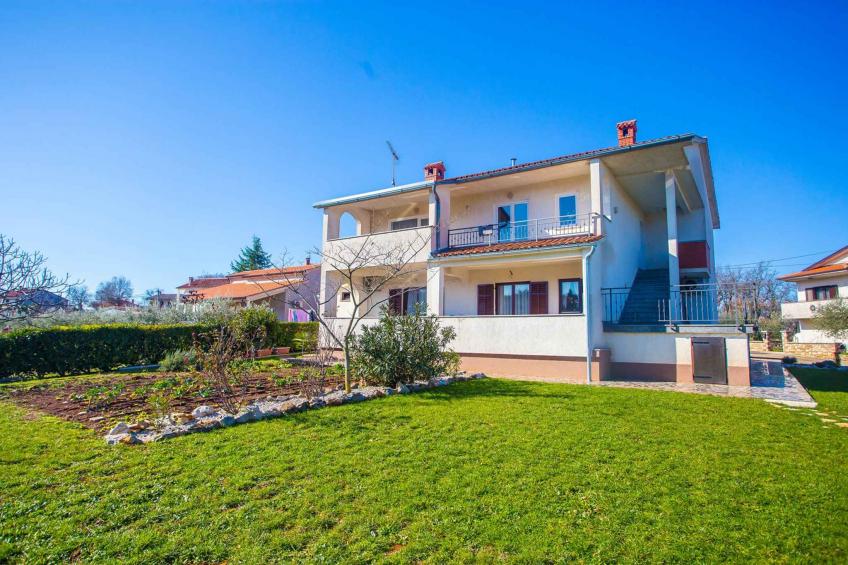 Holiday apartment mit Garten - BF-DVHX3