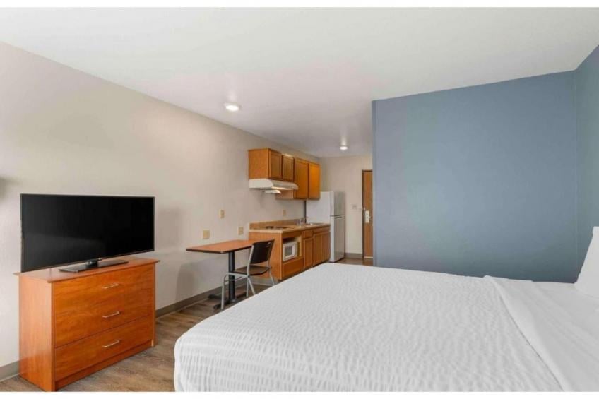 2 Full Beds  Non-Smoking Kitchen - foto 9