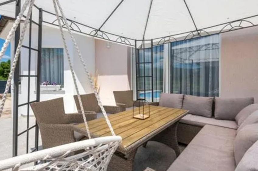 Ana mit Pool und Jacuzzi - foto 8