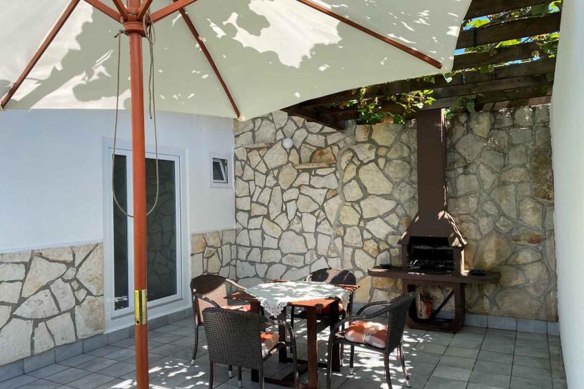 Vakantiewoning met terras en airconditioning - VW-NC8YC