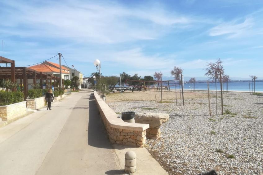 Traditionelles Steinhaus am Meer in Preko - foto 41