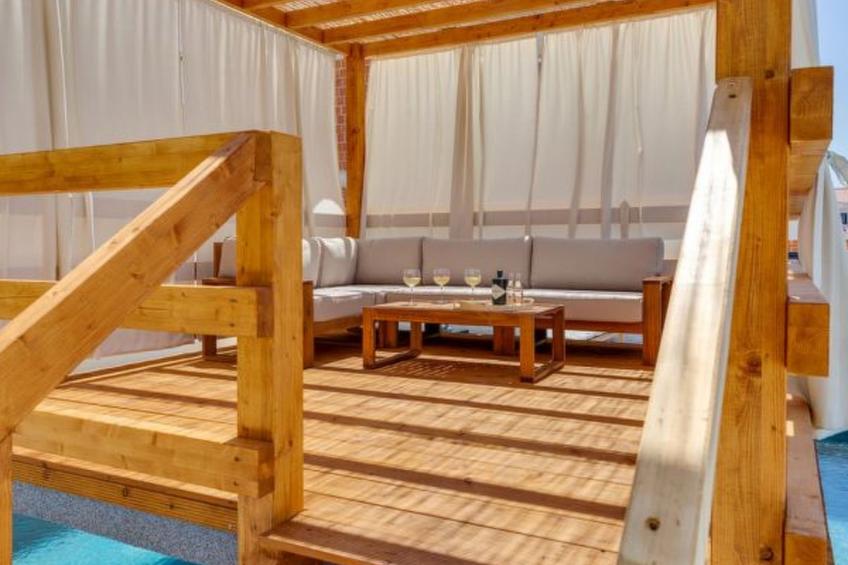 Magnificent Villa Oasis with extra large heated po - foto 18
