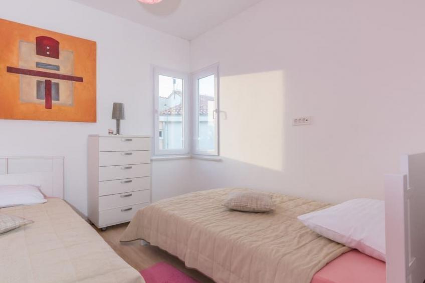 Luxuriöse Villa White Rose mit Pool in der Nähe von Zrče Beach - foto 32