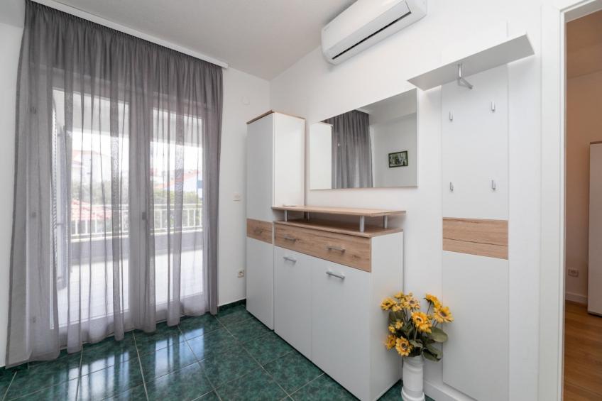 Villa Supetar Garden - Two Bedroom Apartment with Terrace - foto 9