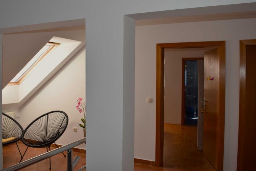 Zevnik Quiet Retreat with Stunning Views and Equestrian Activities - Triple Room with Private  Bathroom - foto 24