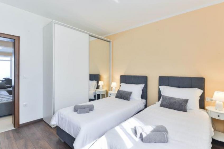 Apartment Holiday House Diana - foto 23