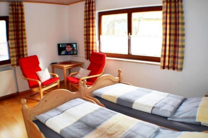 Gemütliche Ferienwohnung in Weiherhäuser mit Garten und Terrasse - foto 4