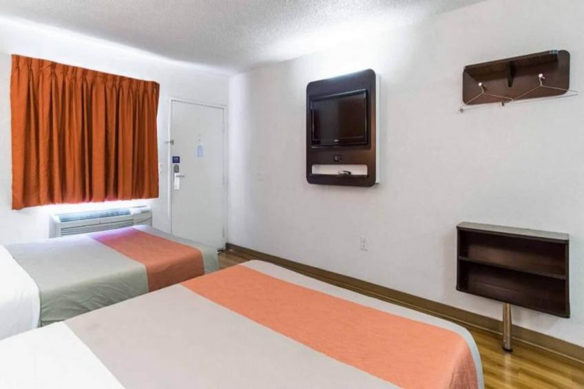 2 Queen Beds  Non-Smoking - foto 8