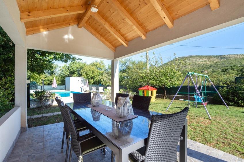 Spacious Prgomet Retreat with Private Pool, Fitness Centre, and Garden - Three Bedroom Villa - foto 25