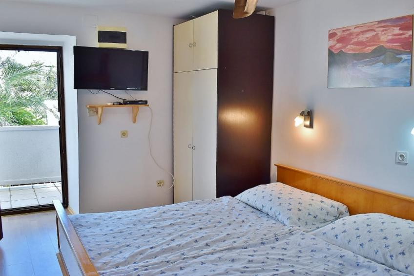 Apartments Jug - Comfort Studio  Apartment with Balcony and Sea View - foto 3