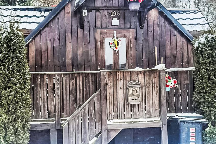 Roubenka u potoka - foto 27