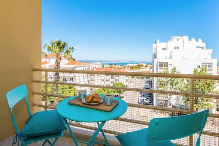 Sunny Seaside Escape - foto 10