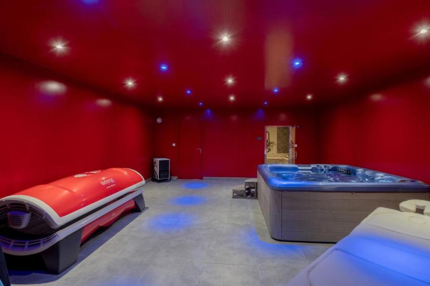 Villa avec piscine chauffée spa salle sport et cinéma - foto 6