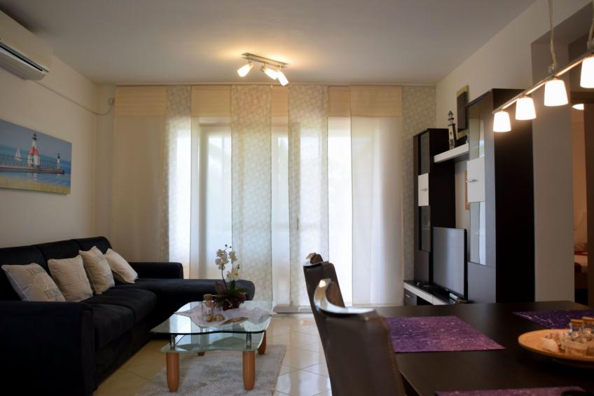 Modernes Ferienhaus in Dobropoljana mit Terrasse, Garten und Grill - foto 25