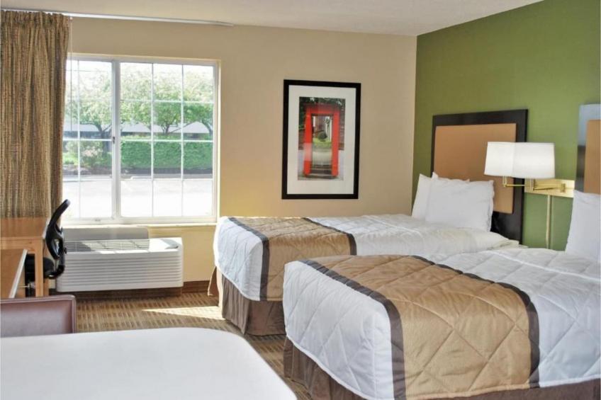 2 Queen Beds  Non-Smoking Kitchen - foto 23