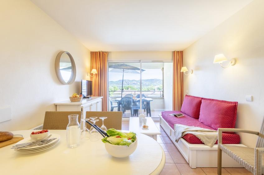 Pierre & Vacances Village Pont Royal en Provence Apartment 6 people - 1 bedroom + 1 sleeping alcove - Balcony or terrace - foto 12