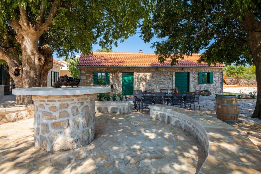 Haus für 11 Personen und 1 Kind in Razvode - foto 8