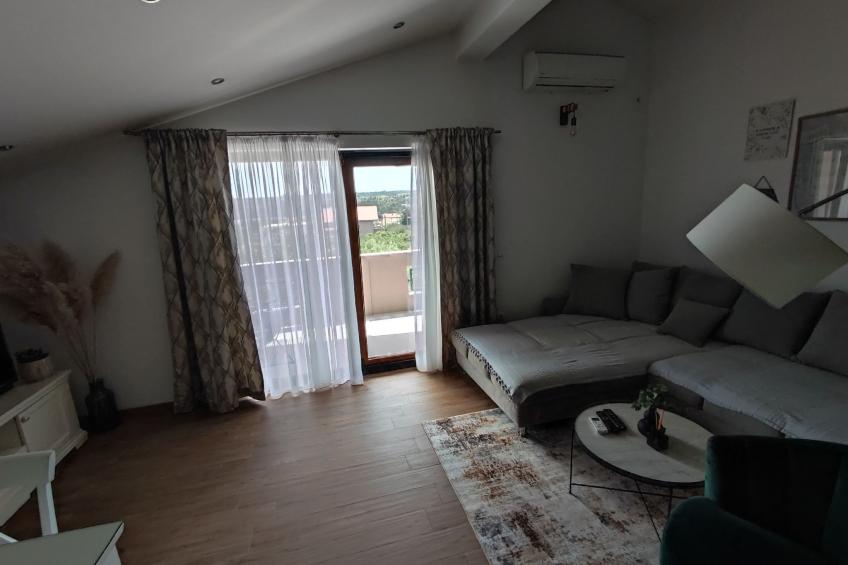 Angenehmes Haus in Posedarje mit großem Garten - foto 16